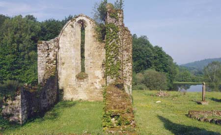 Charrières : ruines de la chapelle